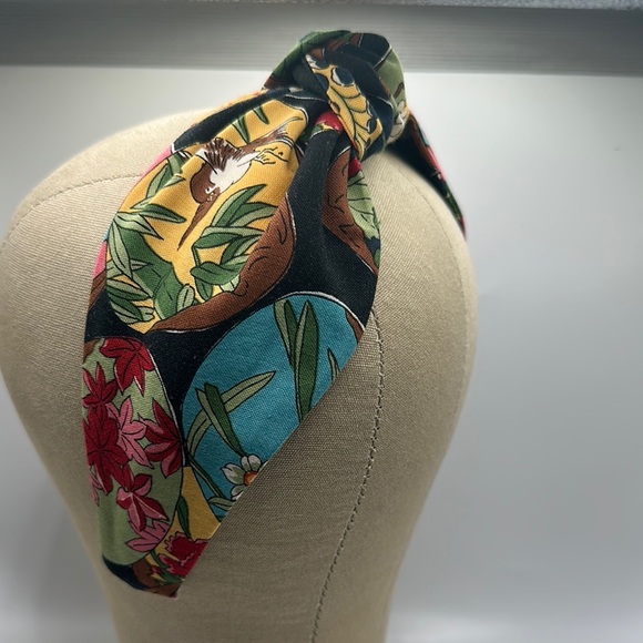 Handmade Floral Print knotted Headband - Picture 2 of 5